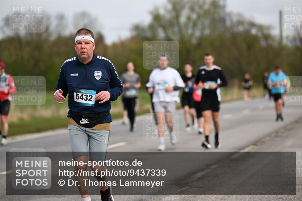12.04.2026 - 45. Internationalen Wilhelmsburger Insellauf Dr. Thomas Lammeyer http://msf.ph/oto/9437339 12.04.2026 09:30:25 Laufen 5432 meine-sportfotos.de