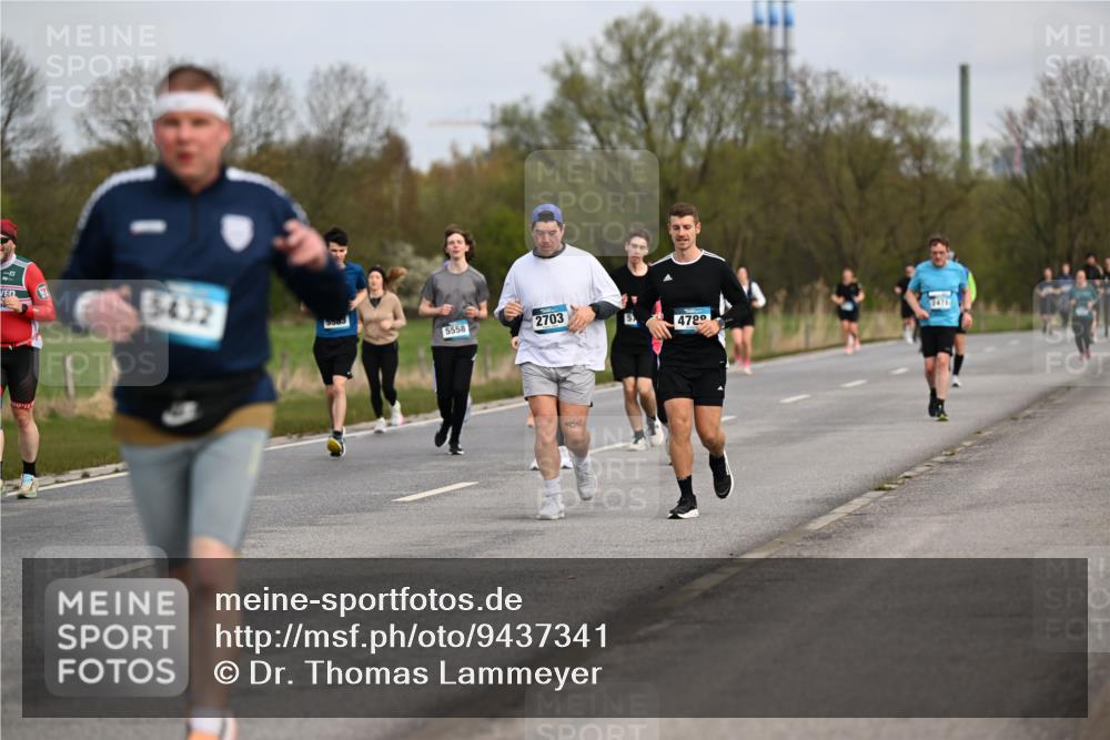 12.04.2026 - 45. Internationalen Wilhelmsburger Insellauf Dr. Thomas Lammeyer http://msf.ph/oto/9437341 12.04.2026 09:30:26 Laufen 5432, 5583, 5558, 2703, 5, 4789, 2471 meine-sportfotos.de