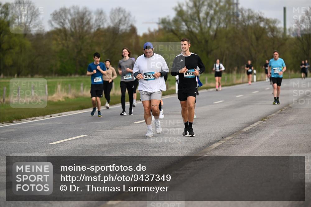 12.04.2026 - 45. Internationalen Wilhelmsburger Insellauf Dr. Thomas Lammeyer http://msf.ph/oto/9437349 12.04.2026 09:30:28 Laufen 5583, 5558, 2703, 4788, 2471 meine-sportfotos.de