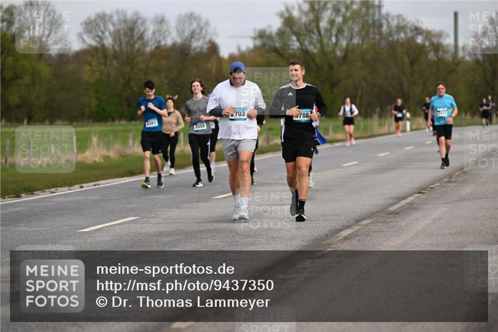 12.04.2026 - 45. Internationalen Wilhelmsburger Insellauf Dr. Thomas Lammeyer http://msf.ph/oto/9437350 12.04.2026 09:30:28 Laufen 2703, 5583, 788, 5558, 2471 meine-sportfotos.de