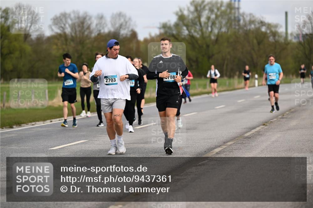12.04.2026 - 45. Internationalen Wilhelmsburger Insellauf Dr. Thomas Lammeyer http://msf.ph/oto/9437361 12.04.2026 09:30:29 Laufen 5583, 2703, 19, 88, 2416 meine-sportfotos.de
