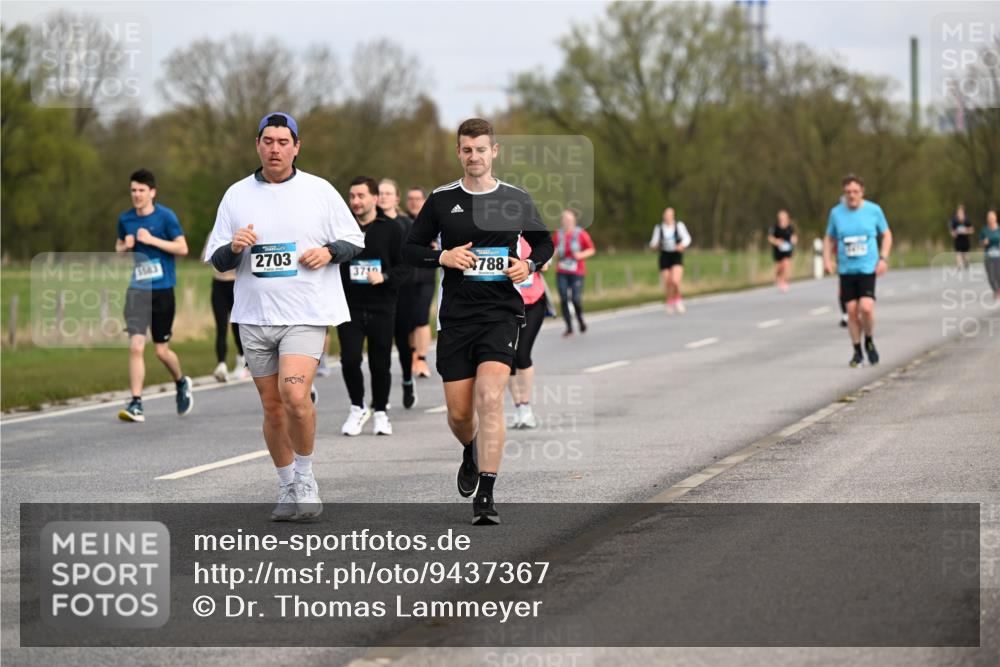 12.04.2026 - 45. Internationalen Wilhelmsburger Insellauf Dr. Thomas Lammeyer http://msf.ph/oto/9437367 12.04.2026 09:30:30 Laufen 1583, 2703, 3710, 788 meine-sportfotos.de