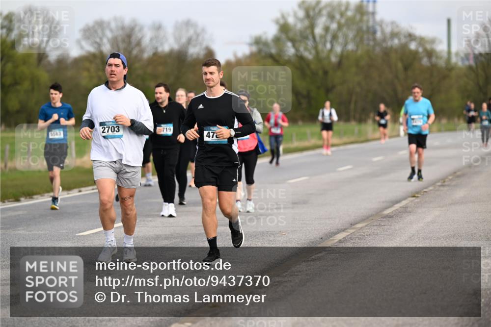12.04.2026 - 45. Internationalen Wilhelmsburger Insellauf Dr. Thomas Lammeyer http://msf.ph/oto/9437370 12.04.2026 09:30:30 Laufen 5583, 2703, 719, 47 meine-sportfotos.de