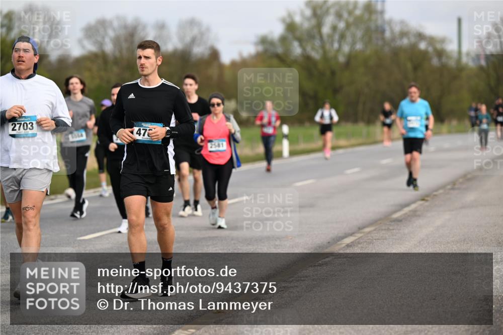 12.04.2026 - 45. Internationalen Wilhelmsburger Insellauf Dr. Thomas Lammeyer http://msf.ph/oto/9437375 12.04.2026 09:30:32 Laufen 2703, 47, 2581 meine-sportfotos.de