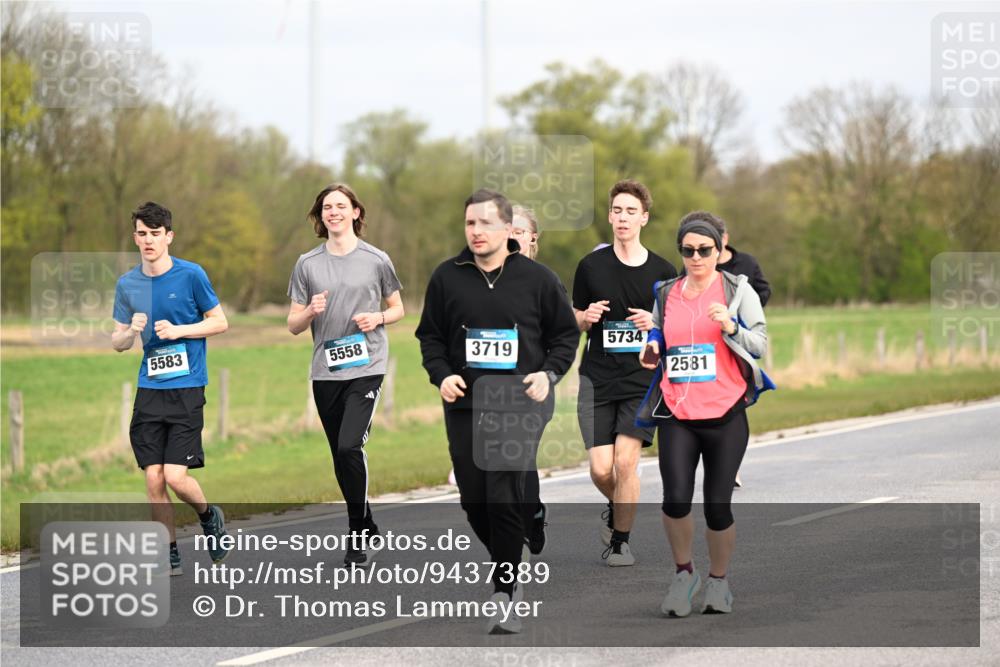 12.04.2026 - 45. Internationalen Wilhelmsburger Insellauf Dr. Thomas Lammeyer http://msf.ph/oto/9437389 12.04.2026 09:30:35 Laufen 5583, 5558, 3719, 5734, 2581 meine-sportfotos.de