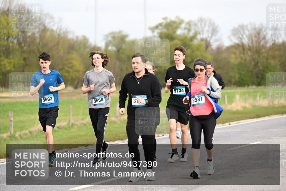 12.04.2026 - 45. Internationalen Wilhelmsburger Insellauf Dr. Thomas Lammeyer http://msf.ph/oto/9437390 12.04.2026 09:30:35 Laufen 5583, 5558, 37, 5734, 2581 meine-sportfotos.de
