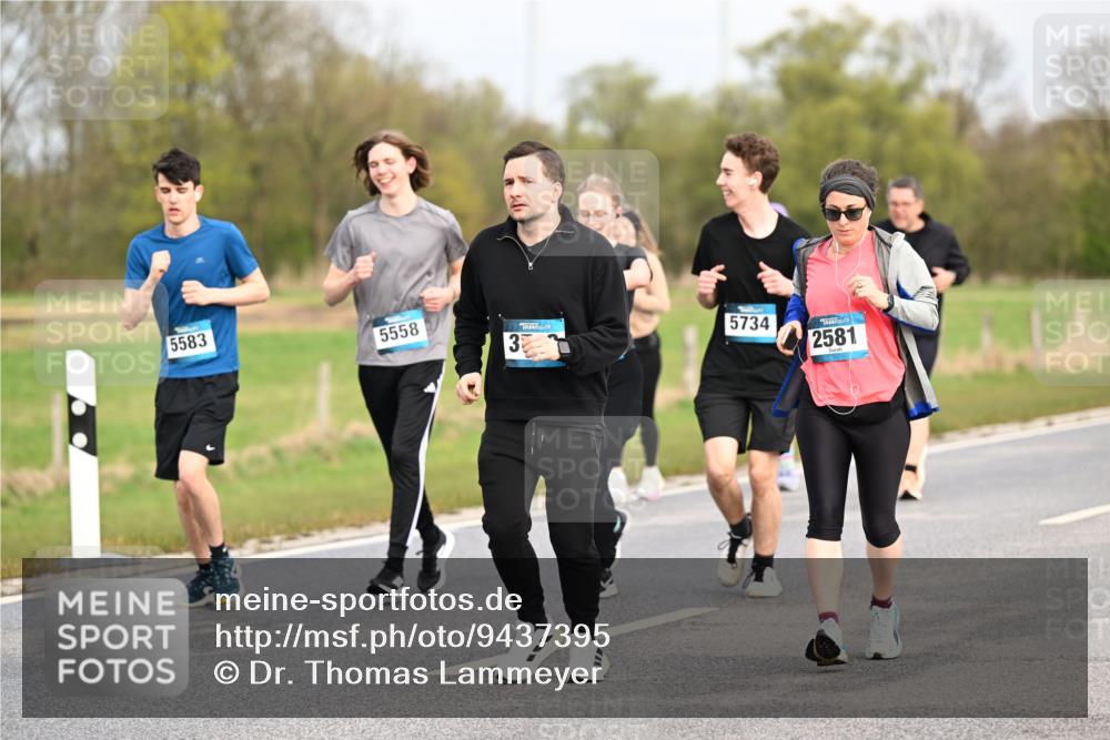 12.04.2026 - 45. Internationalen Wilhelmsburger Insellauf Dr. Thomas Lammeyer http://msf.ph/oto/9437395 12.04.2026 09:30:36 Laufen 5583, 5558, 3, 5734, 2581 meine-sportfotos.de