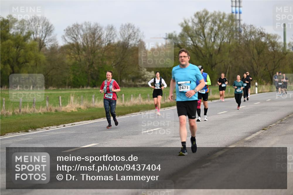 12.04.2026 - 45. Internationalen Wilhelmsburger Insellauf Dr. Thomas Lammeyer http://msf.ph/oto/9437404 12.04.2026 09:30:38 Laufen 2388, 2471, 2040, 2450 meine-sportfotos.de
