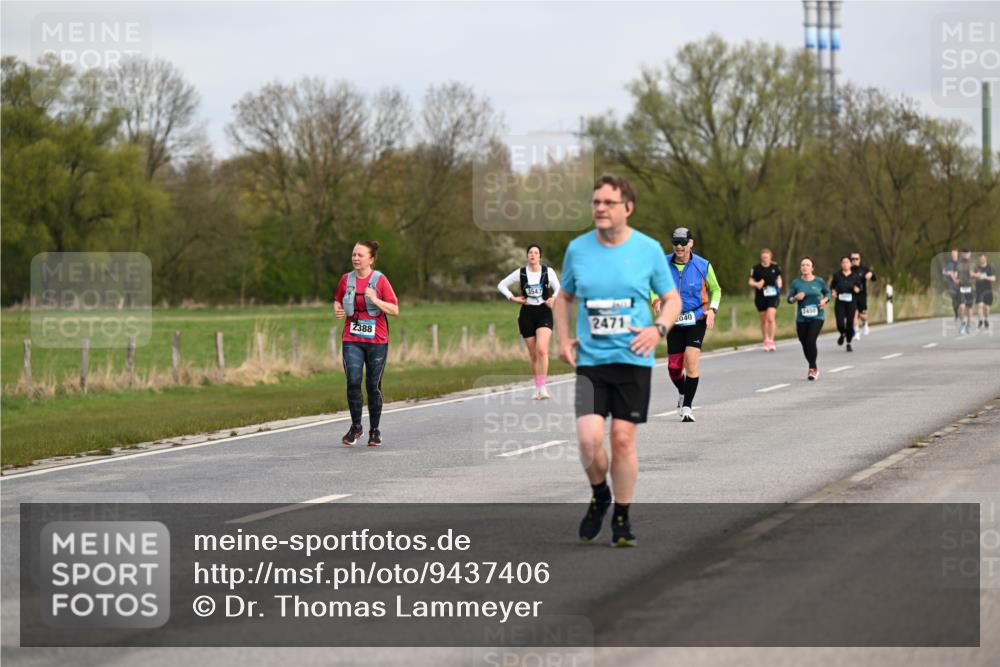 12.04.2026 - 45. Internationalen Wilhelmsburger Insellauf Dr. Thomas Lammeyer http://msf.ph/oto/9437406 12.04.2026 09:30:39 Laufen 2450, 2388, 2471, 2040 meine-sportfotos.de