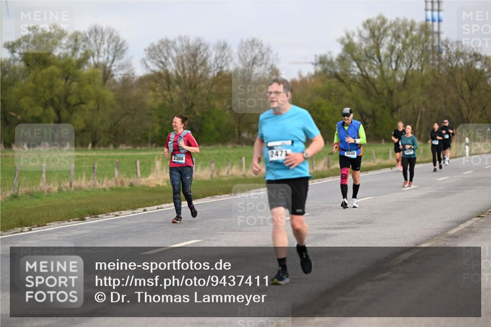 12.04.2026 - 45. Internationalen Wilhelmsburger Insellauf Dr. Thomas Lammeyer http://msf.ph/oto/9437411 12.04.2026 09:30:40 Laufen 2388, 2471, 2040, 2450 meine-sportfotos.de