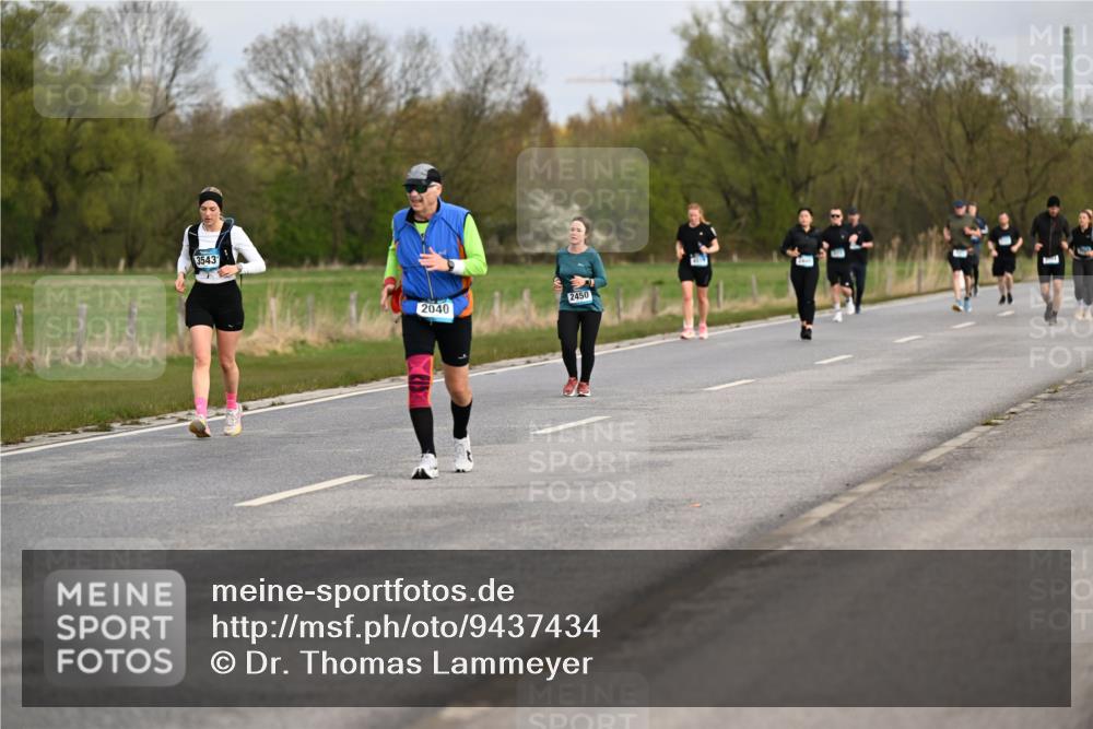 12.04.2026 - 45. Internationalen Wilhelmsburger Insellauf Dr. Thomas Lammeyer http://msf.ph/oto/9437434 12.04.2026 09:30:45 Laufen 3543, 2040, 2450 meine-sportfotos.de