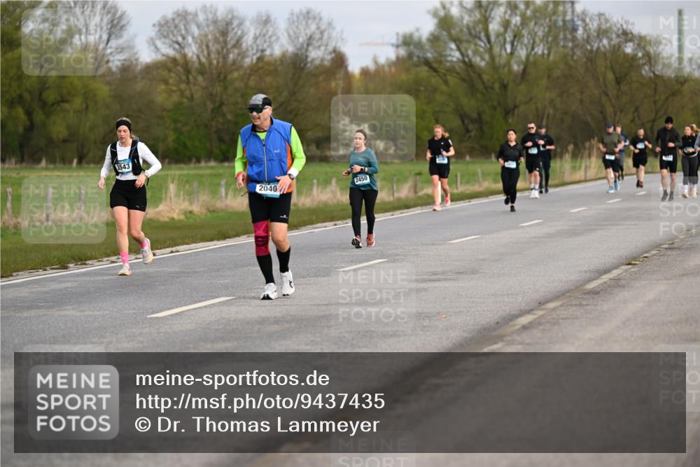 12.04.2026 - 45. Internationalen Wilhelmsburger Insellauf Dr. Thomas Lammeyer http://msf.ph/oto/9437435 12.04.2026 09:30:45 Laufen 3543, 2040, 2450 meine-sportfotos.de