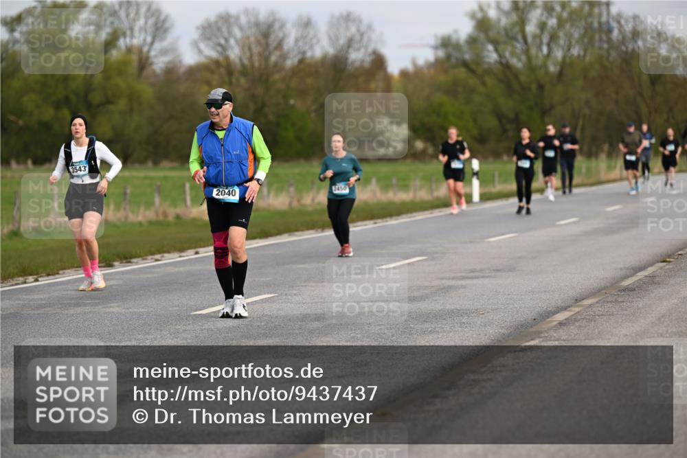 12.04.2026 - 45. Internationalen Wilhelmsburger Insellauf Dr. Thomas Lammeyer http://msf.ph/oto/9437437 12.04.2026 09:30:47 Laufen 3543, 2040, 2450 meine-sportfotos.de