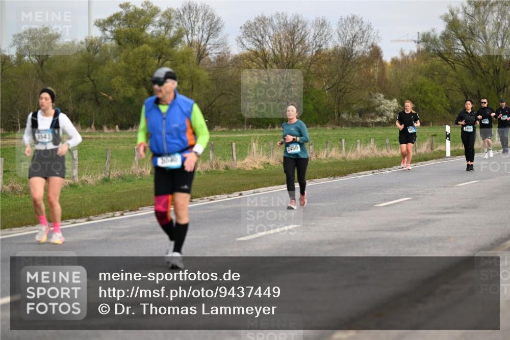 12.04.2026 - 45. Internationalen Wilhelmsburger Insellauf Dr. Thomas Lammeyer http://msf.ph/oto/9437449 12.04.2026 09:30:49 Laufen 2543, 2450, 2480, 3273 meine-sportfotos.de