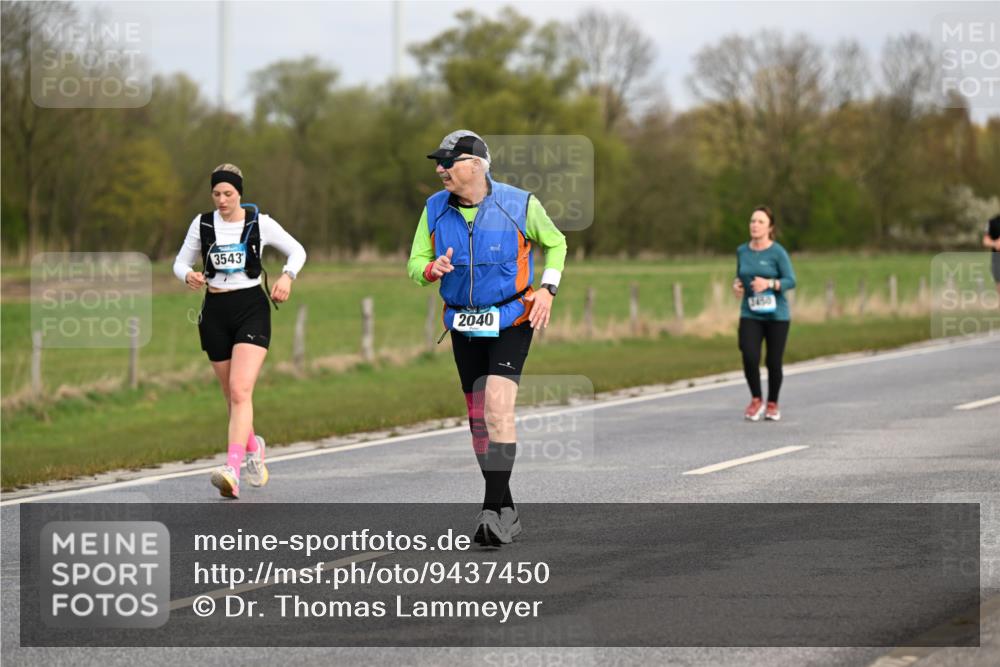 12.04.2026 - 45. Internationalen Wilhelmsburger Insellauf Dr. Thomas Lammeyer http://msf.ph/oto/9437450 12.04.2026 09:30:49 Laufen 3543, 2450, 2040 meine-sportfotos.de