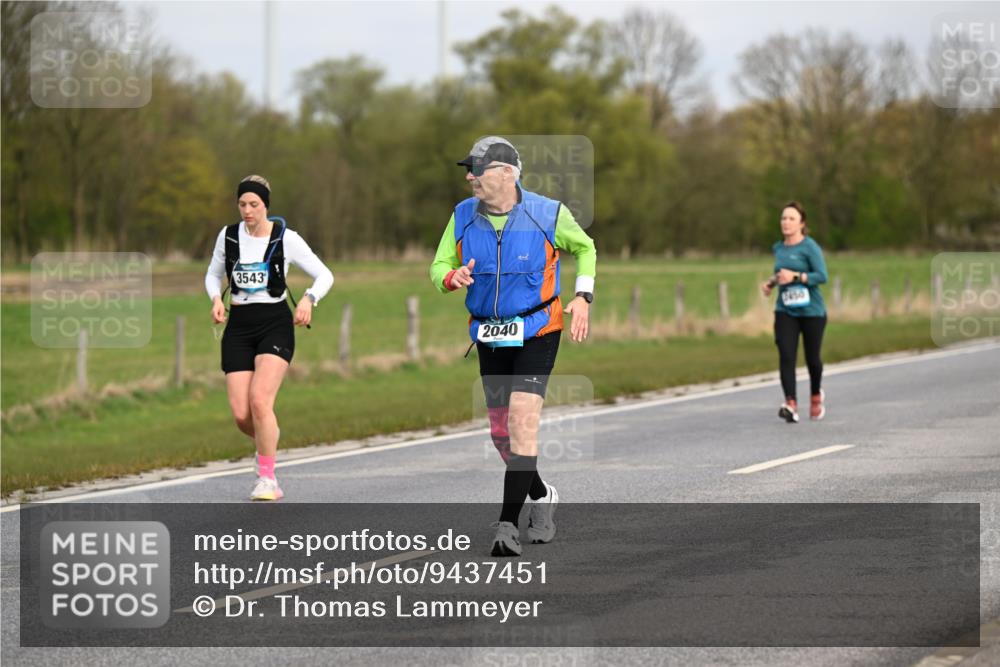 12.04.2026 - 45. Internationalen Wilhelmsburger Insellauf Dr. Thomas Lammeyer http://msf.ph/oto/9437451 12.04.2026 09:30:49 Laufen 3543, 2450, 2040 meine-sportfotos.de