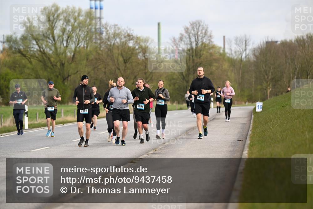 12.04.2026 - 45. Internationalen Wilhelmsburger Insellauf Dr. Thomas Lammeyer http://msf.ph/oto/9437458 12.04.2026 09:30:57 Laufen 4981, 4201, 3051, 3464, 2907, 5471, 16 meine-sportfotos.de