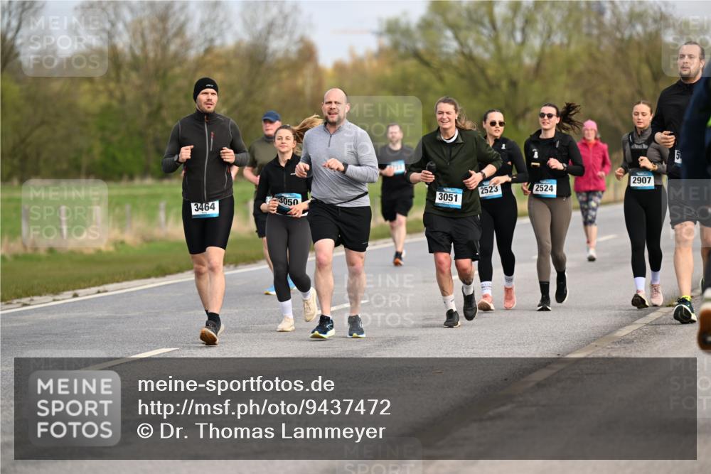 12.04.2026 - 45. Internationalen Wilhelmsburger Insellauf Dr. Thomas Lammeyer http://msf.ph/oto/9437472 12.04.2026 09:31:05 Laufen 2907, 2523, 2524, 3051, 3050, 3464, 5 meine-sportfotos.de