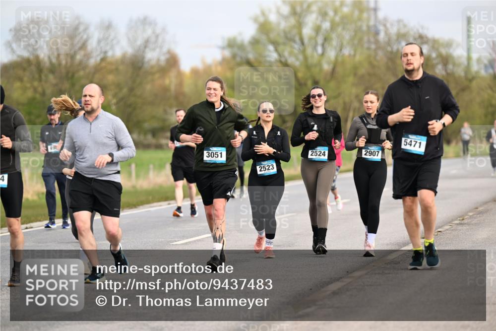 12.04.2026 - 45. Internationalen Wilhelmsburger Insellauf Dr. Thomas Lammeyer http://msf.ph/oto/9437483 12.04.2026 09:31:07 Laufen 4, 492, 3051, 2524, 2523, 2907, 5471 meine-sportfotos.de