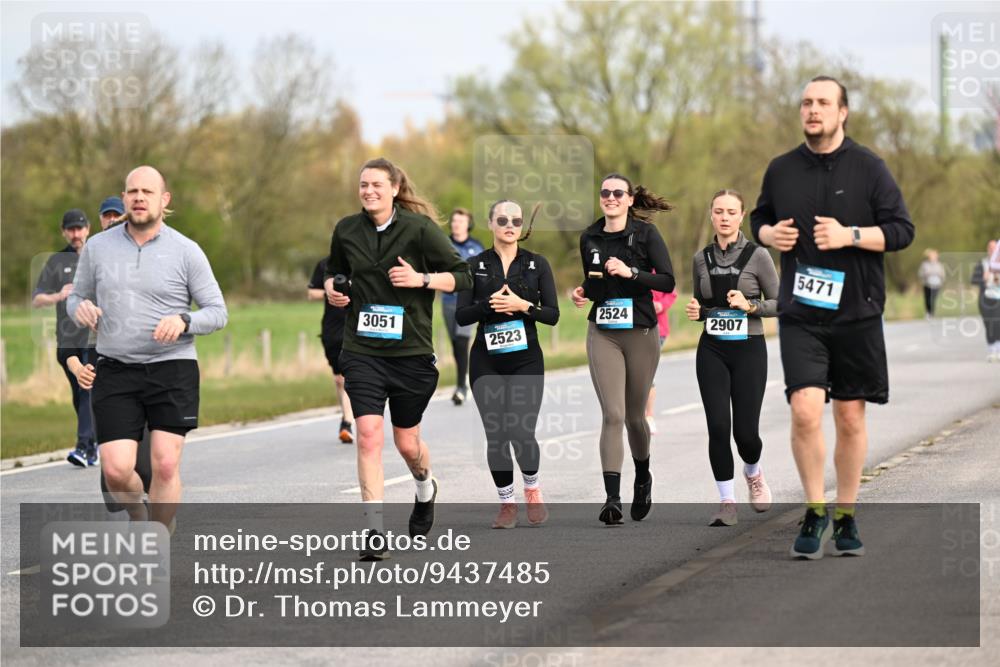 12.04.2026 - 45. Internationalen Wilhelmsburger Insellauf Dr. Thomas Lammeyer http://msf.ph/oto/9437485 12.04.2026 09:31:07 Laufen 5471, 2524, 3051, 2907, 2523 meine-sportfotos.de