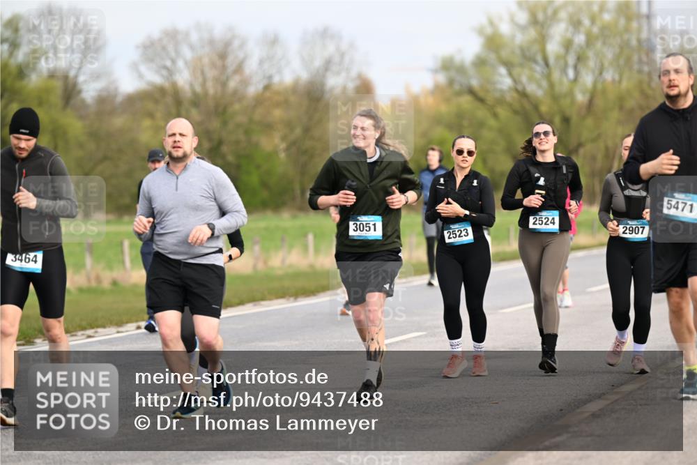 12.04.2026 - 45. Internationalen Wilhelmsburger Insellauf Dr. Thomas Lammeyer http://msf.ph/oto/9437488 12.04.2026 09:31:08 Laufen 3464, 3051, 2524, 2523, 2907, 5471 meine-sportfotos.de