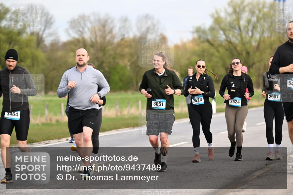 12.04.2026 - 45. Internationalen Wilhelmsburger Insellauf Dr. Thomas Lammeyer http://msf.ph/oto/9437489 12.04.2026 09:31:08 Laufen 3464, 2523, 3051, 2524, 2907, 54 meine-sportfotos.de