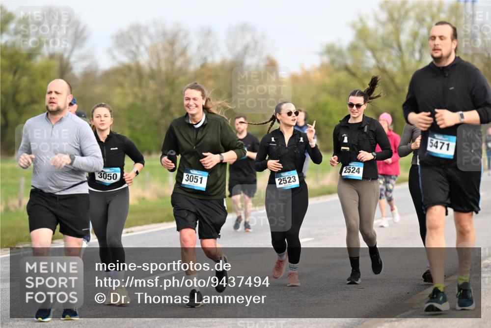 12.04.2026 - 45. Internationalen Wilhelmsburger Insellauf Dr. Thomas Lammeyer http://msf.ph/oto/9437494 12.04.2026 09:31:09 Laufen 3051, 3050, 2523, 2524, 5471 meine-sportfotos.de