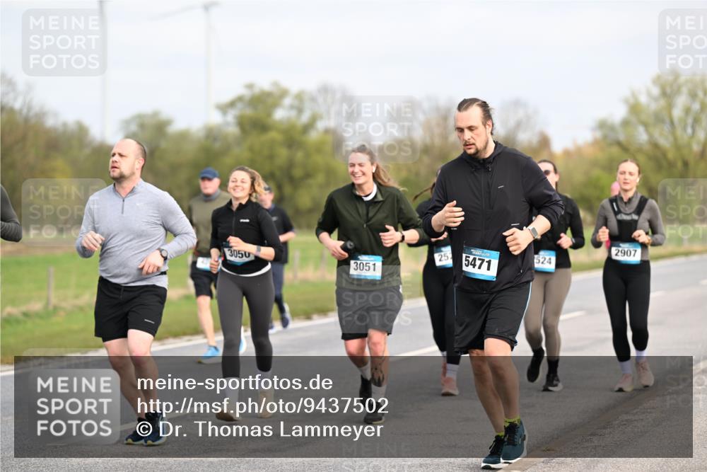 12.04.2026 - 45. Internationalen Wilhelmsburger Insellauf Dr. Thomas Lammeyer http://msf.ph/oto/9437502 12.04.2026 09:31:11 Laufen 3050, 3051, 252, 5471, 2907, 524 meine-sportfotos.de