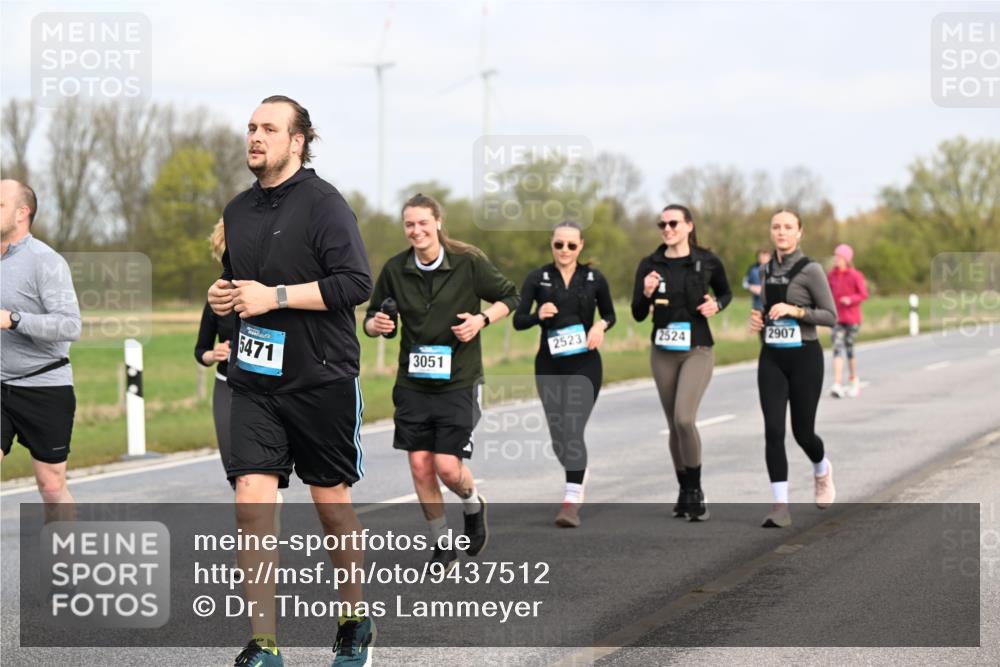 12.04.2026 - 45. Internationalen Wilhelmsburger Insellauf Dr. Thomas Lammeyer http://msf.ph/oto/9437512 12.04.2026 09:31:13 Laufen 3051, 5471, 2523, 2524, 2907 meine-sportfotos.de