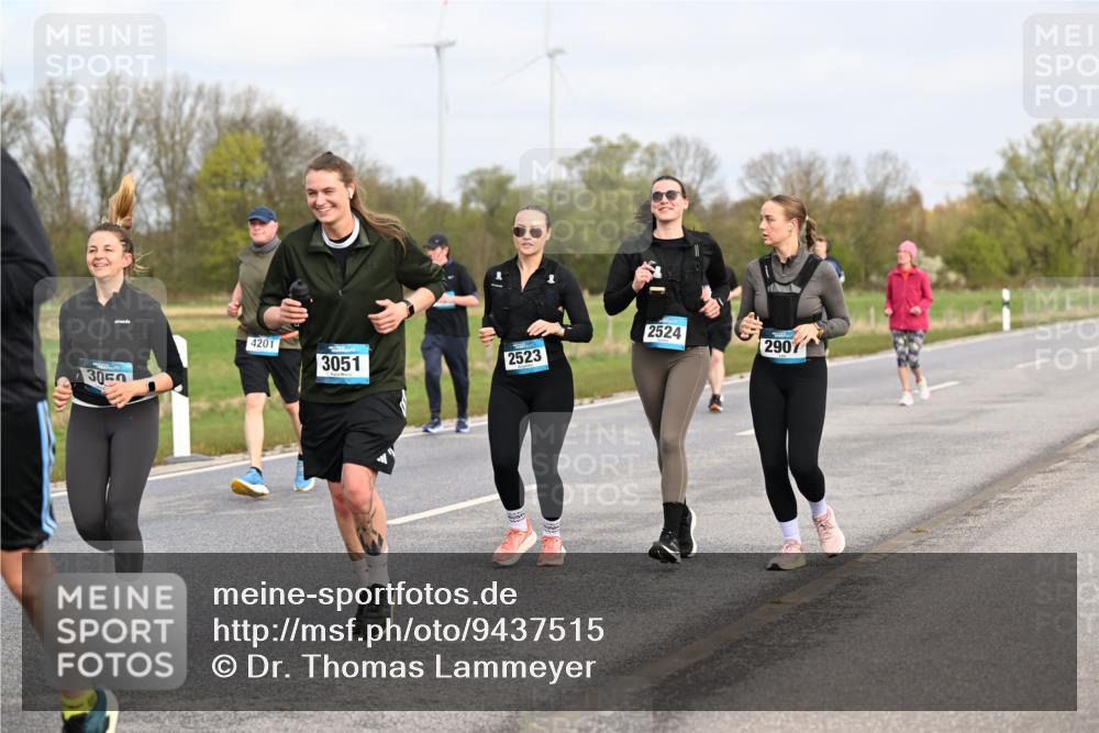 12.04.2026 - 45. Internationalen Wilhelmsburger Insellauf Dr. Thomas Lammeyer http://msf.ph/oto/9437515 12.04.2026 09:31:14 Laufen 4201, 3050, 2524, 2907, 3051, 2523 meine-sportfotos.de