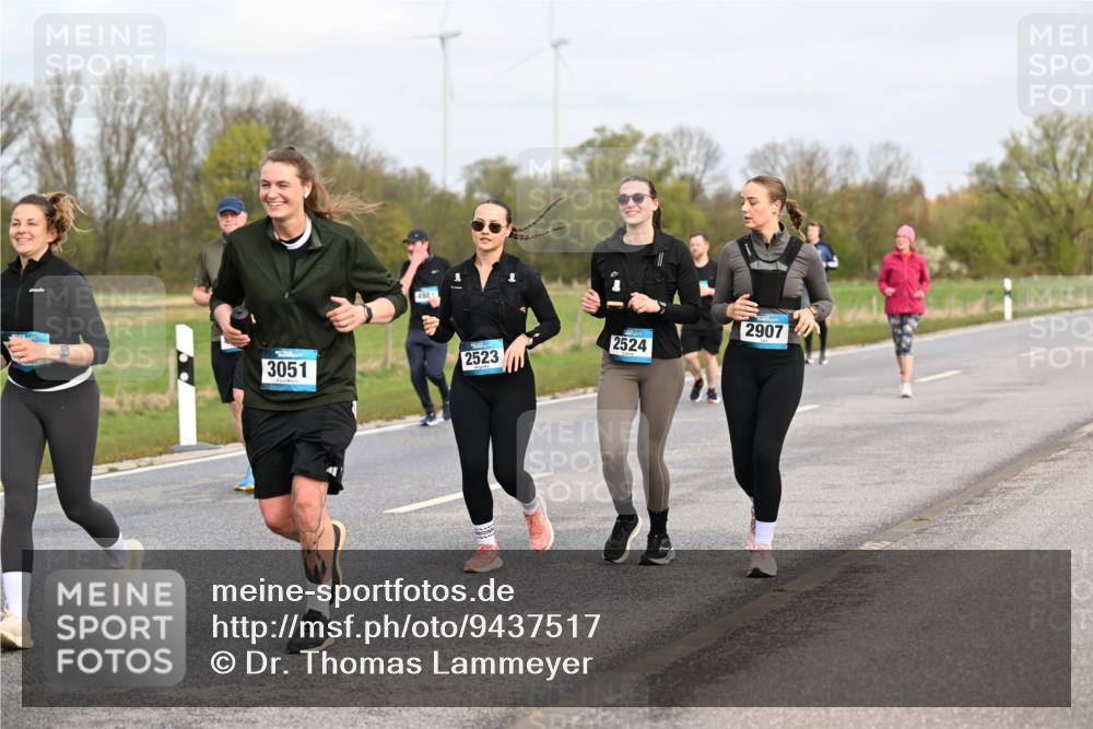 12.04.2026 - 45. Internationalen Wilhelmsburger Insellauf Dr. Thomas Lammeyer http://msf.ph/oto/9437517 12.04.2026 09:31:14 Laufen 3051, 4981, 2523, 2524, 2907 meine-sportfotos.de