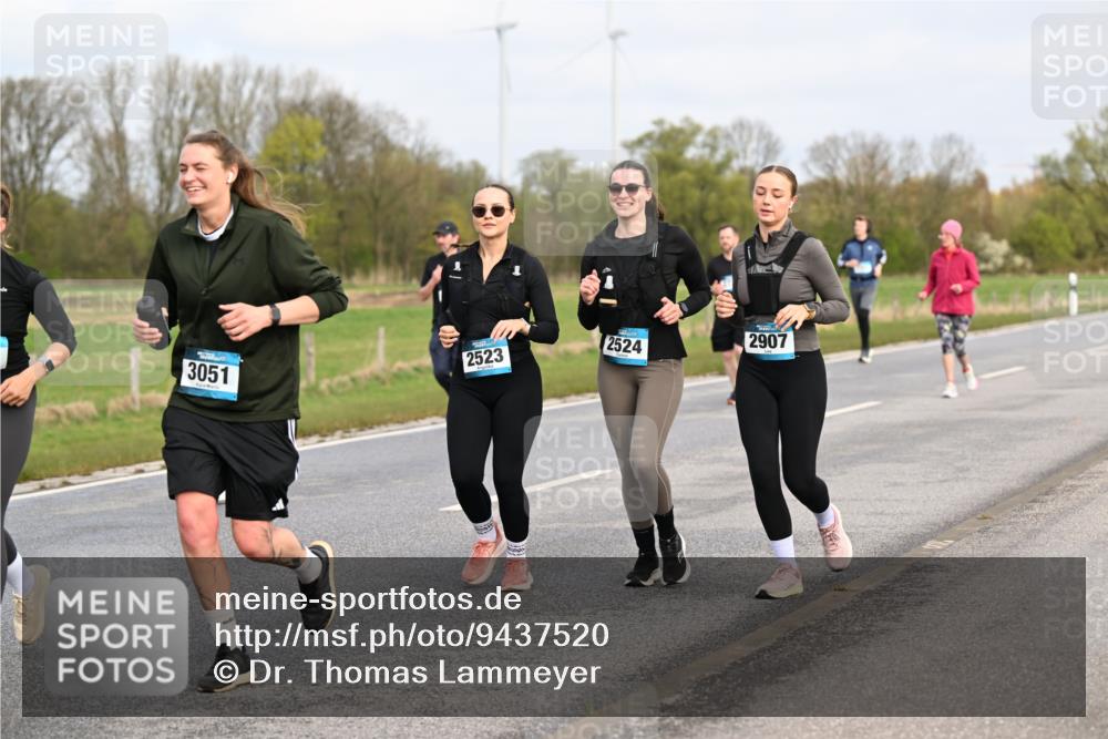 12.04.2026 - 45. Internationalen Wilhelmsburger Insellauf Dr. Thomas Lammeyer http://msf.ph/oto/9437520 12.04.2026 09:31:15 Laufen 3051, 200, 2523, 2524, 2907 meine-sportfotos.de