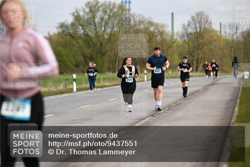 12.04.2026 - 45. Internationalen Wilhelmsburger Insellauf Dr. Thomas Lammeyer http://msf.ph/oto/9437551 12.04.2026 09:31:24 Laufen 2007, 2428, 2427, 16 meine-sportfotos.de