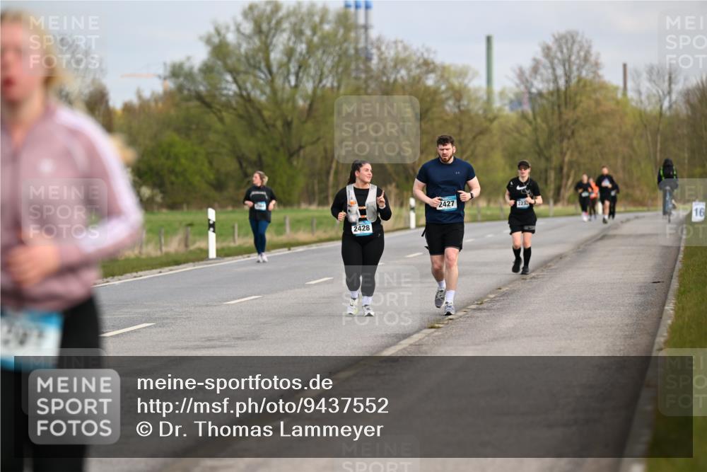 12.04.2026 - 45. Internationalen Wilhelmsburger Insellauf Dr. Thomas Lammeyer http://msf.ph/oto/9437552 12.04.2026 09:31:24 Laufen 2427, 223, 16, 2428 meine-sportfotos.de