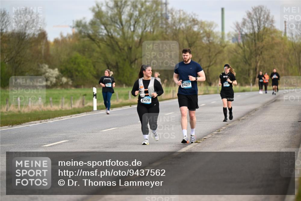 12.04.2026 - 45. Internationalen Wilhelmsburger Insellauf Dr. Thomas Lammeyer http://msf.ph/oto/9437562 12.04.2026 09:31:25 Laufen 2428, 2427, 2233 meine-sportfotos.de