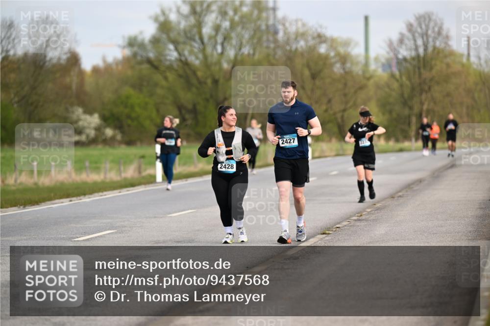 12.04.2026 - 45. Internationalen Wilhelmsburger Insellauf Dr. Thomas Lammeyer http://msf.ph/oto/9437568 12.04.2026 09:31:26 Laufen 2428, 2427 meine-sportfotos.de