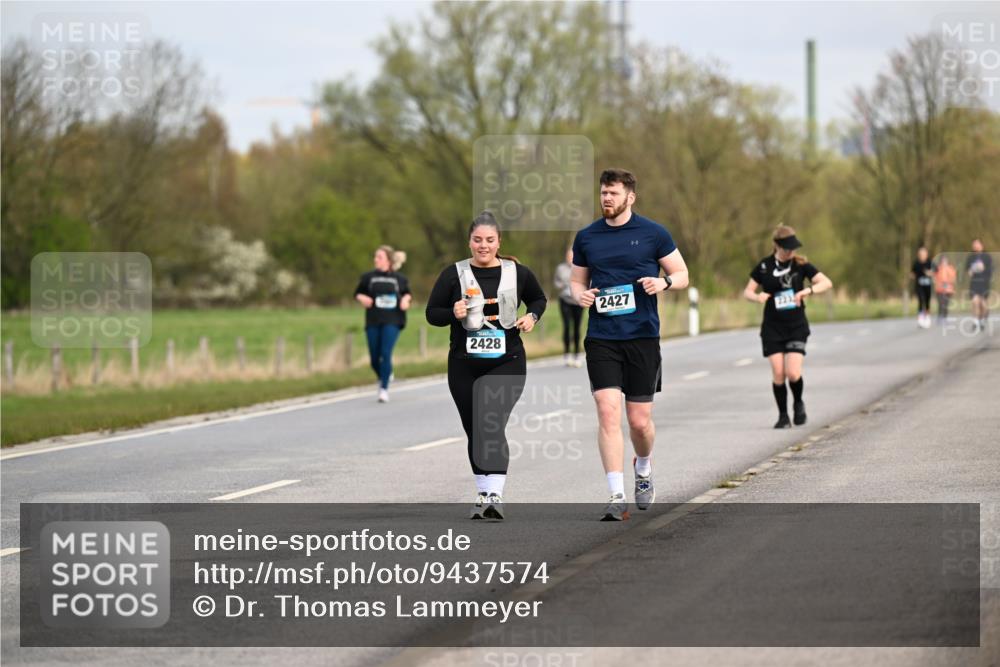 12.04.2026 - 45. Internationalen Wilhelmsburger Insellauf Dr. Thomas Lammeyer http://msf.ph/oto/9437574 12.04.2026 09:31:27 Laufen 2428, 2427 meine-sportfotos.de
