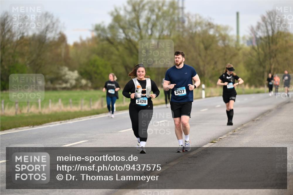 12.04.2026 - 45. Internationalen Wilhelmsburger Insellauf Dr. Thomas Lammeyer http://msf.ph/oto/9437575 12.04.2026 09:31:27 Laufen 2428, 2427 meine-sportfotos.de
