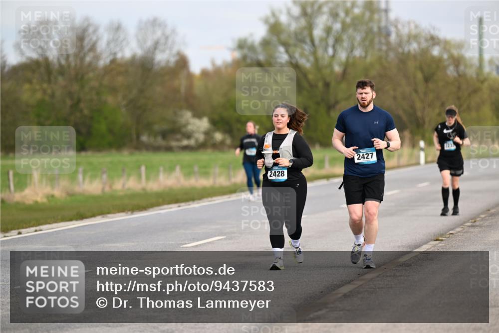 12.04.2026 - 45. Internationalen Wilhelmsburger Insellauf Dr. Thomas Lammeyer http://msf.ph/oto/9437583 12.04.2026 09:31:28 Laufen 2428, 2427 meine-sportfotos.de