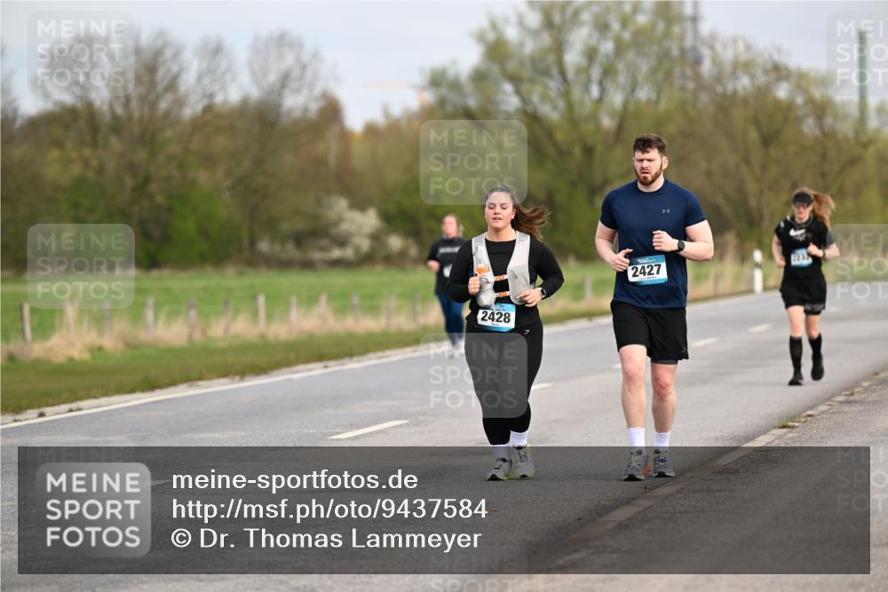 12.04.2026 - 45. Internationalen Wilhelmsburger Insellauf Dr. Thomas Lammeyer http://msf.ph/oto/9437584 12.04.2026 09:31:28 Laufen 2428, 2427 meine-sportfotos.de