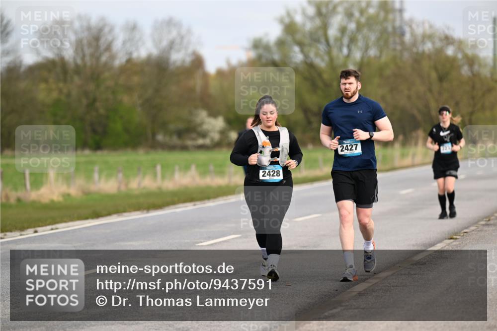 12.04.2026 - 45. Internationalen Wilhelmsburger Insellauf Dr. Thomas Lammeyer http://msf.ph/oto/9437591 12.04.2026 09:31:29 Laufen 2428, 2427 meine-sportfotos.de