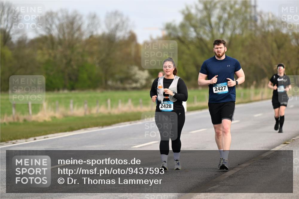 12.04.2026 - 45. Internationalen Wilhelmsburger Insellauf Dr. Thomas Lammeyer http://msf.ph/oto/9437593 12.04.2026 09:31:30 Laufen 2428, 2427 meine-sportfotos.de