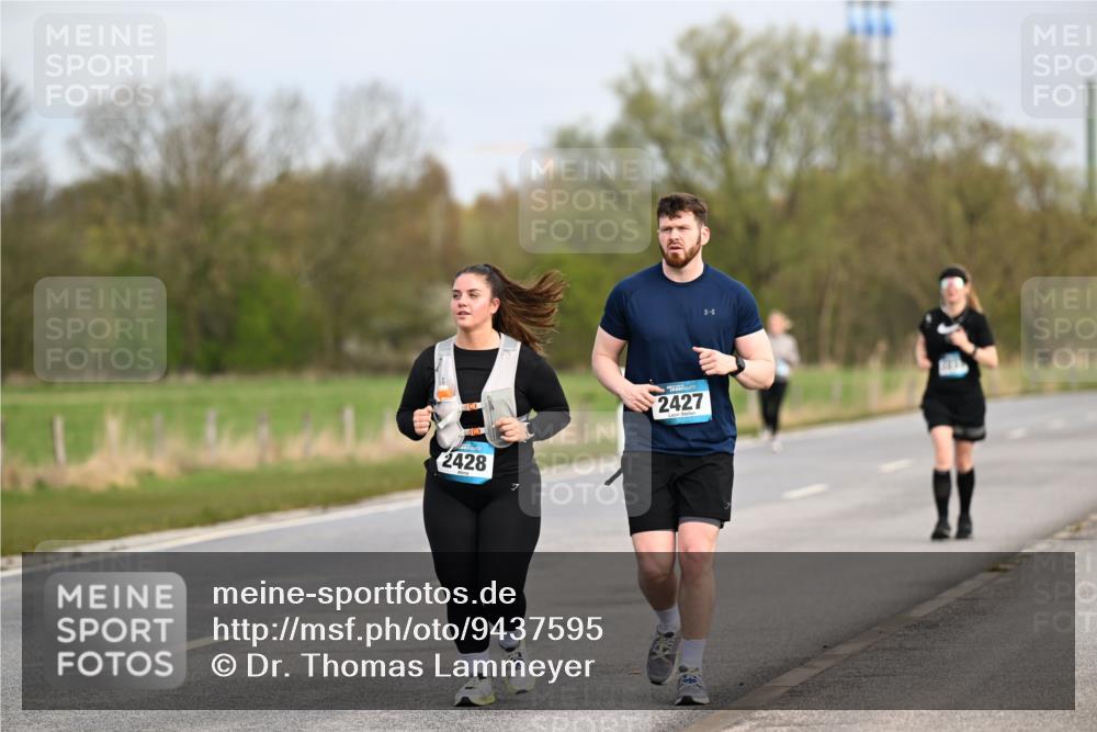 12.04.2026 - 45. Internationalen Wilhelmsburger Insellauf Dr. Thomas Lammeyer http://msf.ph/oto/9437595 12.04.2026 09:31:31 Laufen 2428, 2427 meine-sportfotos.de