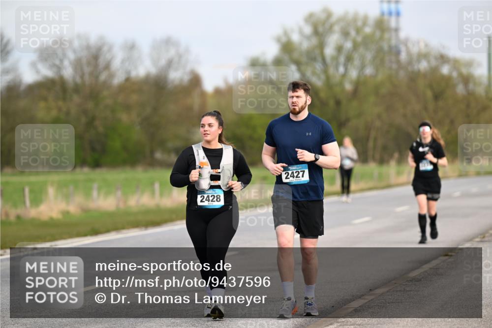 12.04.2026 - 45. Internationalen Wilhelmsburger Insellauf Dr. Thomas Lammeyer http://msf.ph/oto/9437596 12.04.2026 09:31:31 Laufen 2428, 2427 meine-sportfotos.de