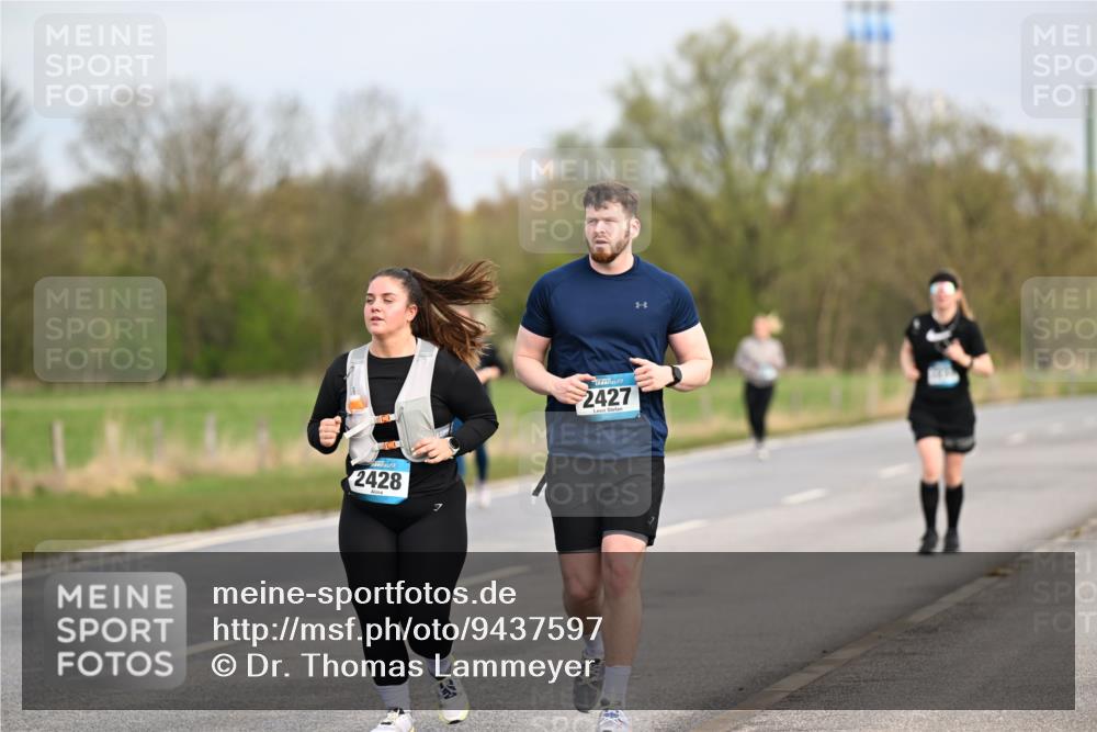 12.04.2026 - 45. Internationalen Wilhelmsburger Insellauf Dr. Thomas Lammeyer http://msf.ph/oto/9437597 12.04.2026 09:31:31 Laufen 2428, 2427 meine-sportfotos.de