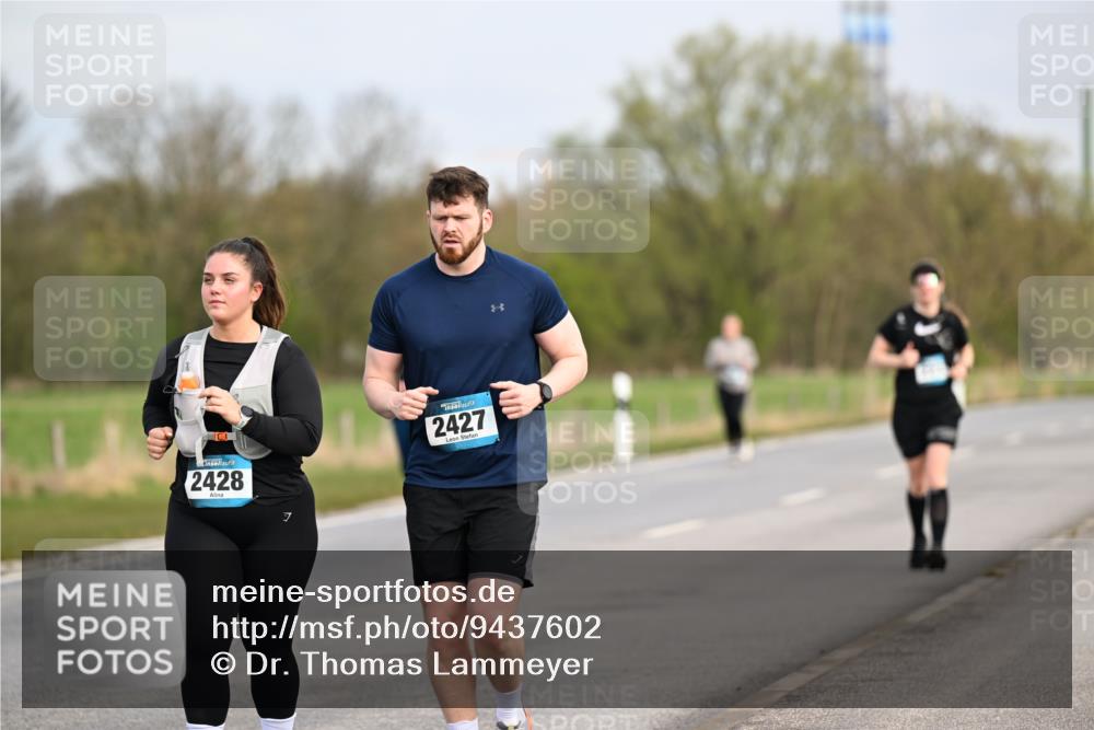 12.04.2026 - 45. Internationalen Wilhelmsburger Insellauf Dr. Thomas Lammeyer http://msf.ph/oto/9437602 12.04.2026 09:31:32 Laufen 2428, 7, 2427 meine-sportfotos.de