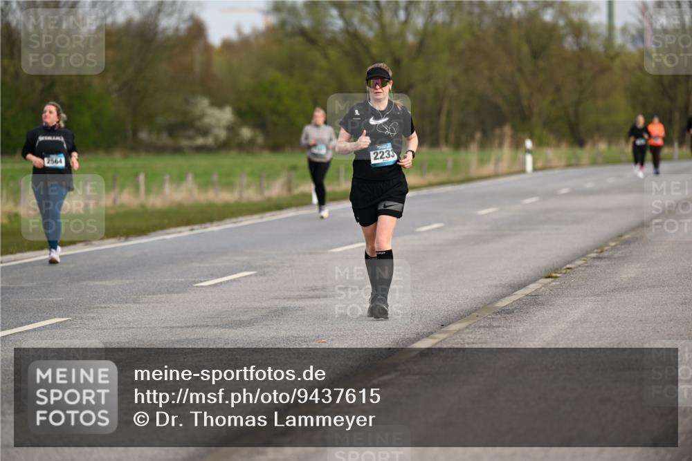 12.04.2026 - 45. Internationalen Wilhelmsburger Insellauf Dr. Thomas Lammeyer http://msf.ph/oto/9437615 12.04.2026 09:31:36 Laufen 2564, 2233 meine-sportfotos.de