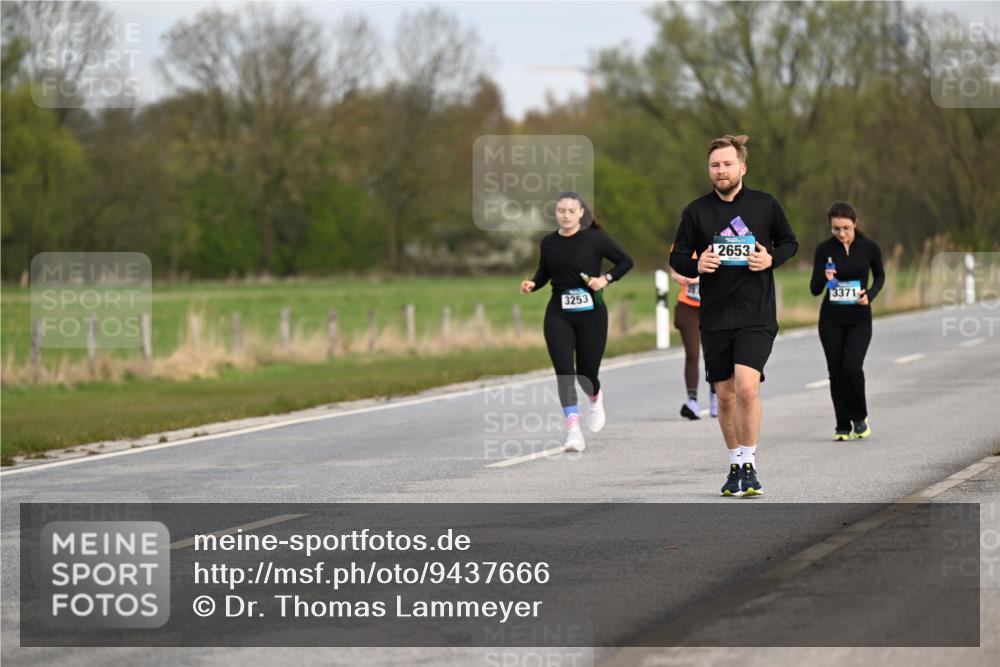12.04.2026 - 45. Internationalen Wilhelmsburger Insellauf Dr. Thomas Lammeyer http://msf.ph/oto/9437666 12.04.2026 09:32:04 Laufen 3253, 2653, 3371 meine-sportfotos.de