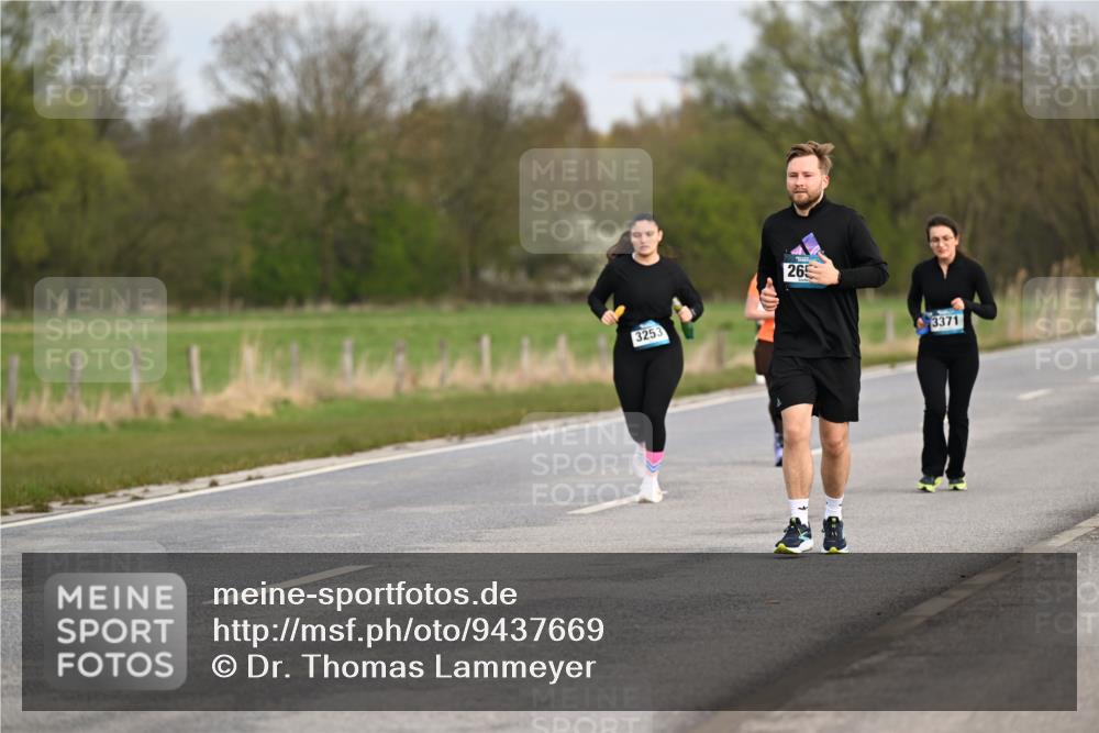 12.04.2026 - 45. Internationalen Wilhelmsburger Insellauf Dr. Thomas Lammeyer http://msf.ph/oto/9437669 12.04.2026 09:32:04 Laufen 3253, 265, 3371 meine-sportfotos.de