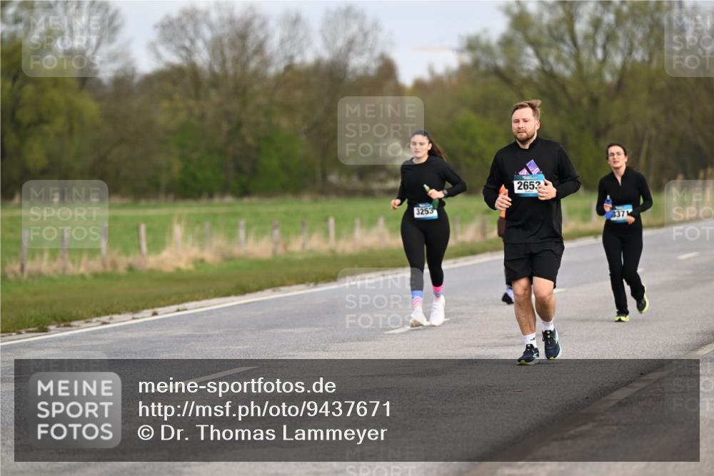 12.04.2026 - 45. Internationalen Wilhelmsburger Insellauf Dr. Thomas Lammeyer http://msf.ph/oto/9437671 12.04.2026 09:32:04 Laufen 3253, 2653, 3371 meine-sportfotos.de